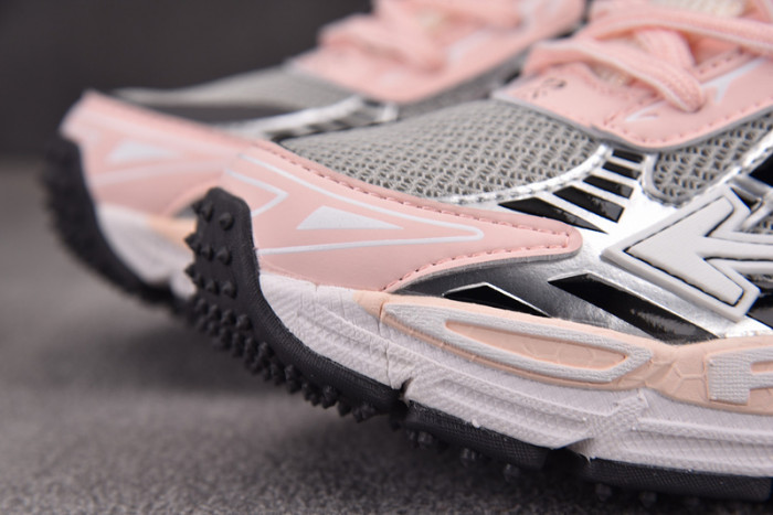 Off-White c/o Virgil Abloh