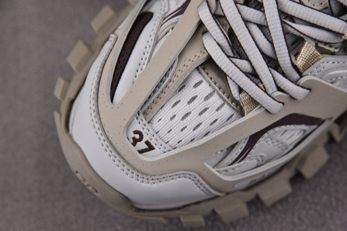 Ba1en*iaga TRACK 542023 W3ACG 1220